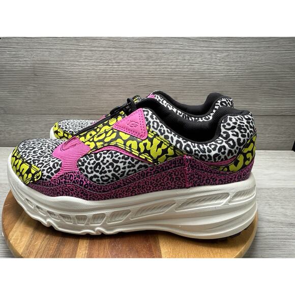 UGG CA805 ZIP 1114258 SAFARI WOMAN’S TRAINER FASHION SNEAKERS Size 9 - Picture 2 of 8